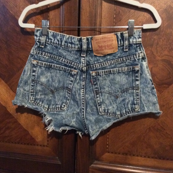 Levi shorts price drop - Picture 2 of 4